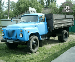 Генератор автомобиля грузовой ГАЗ 53
